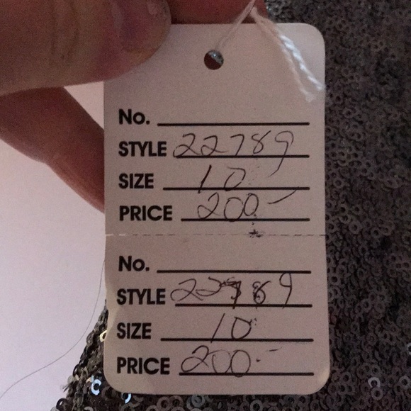 Evening gown - Picture 16 of 16